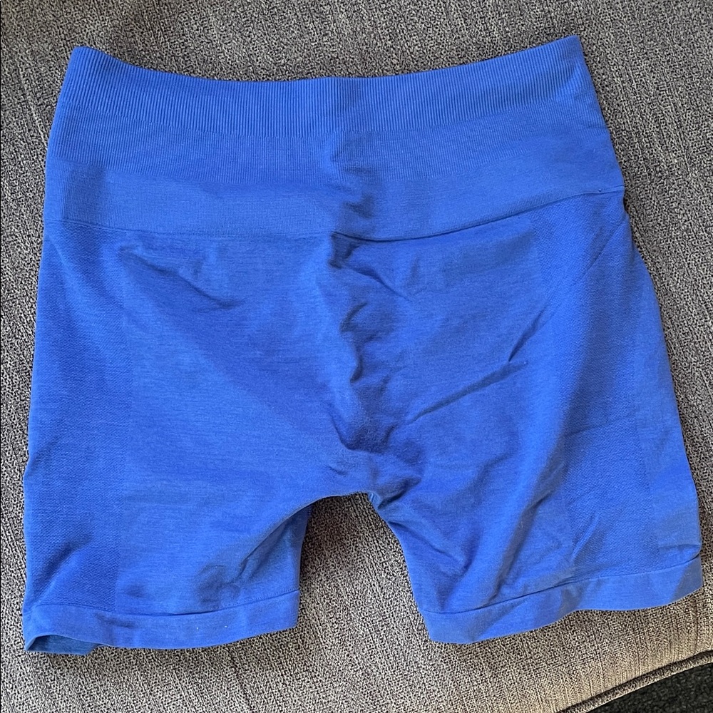 Alphalete Amplify 4.5” Shorts Size M